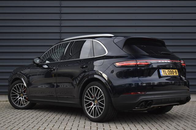 Porsche CAYENNE 3.0 E-Hybrid 462pk Sport Chrono | Pano | ACC | Matrix PDLS+ | 360 Camera | Alcantara hemel | Luchtvering |