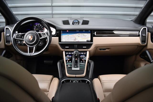 Porsche CAYENNE 3.0 E-Hybrid 462pk Sport Chrono | Pano | ACC | Matrix PDLS+ | 360 Camera | Alcantara hemel | Luchtvering |