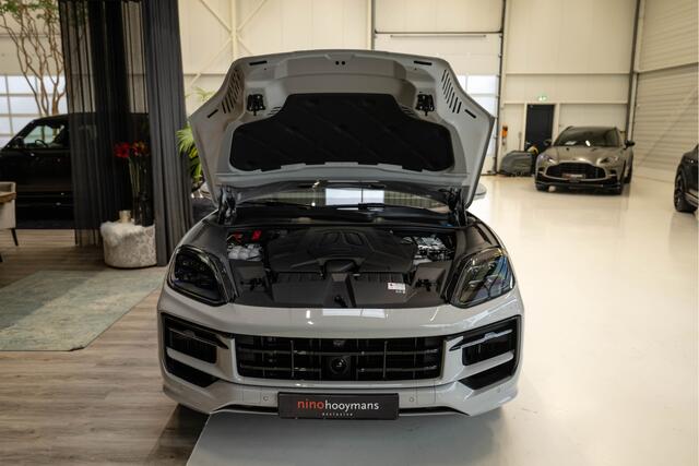 Porsche CAYENNE 3.0 E-Hybrid | achterassturing | Sport design | 18 weg | bijrijder display | pano | Soft close |