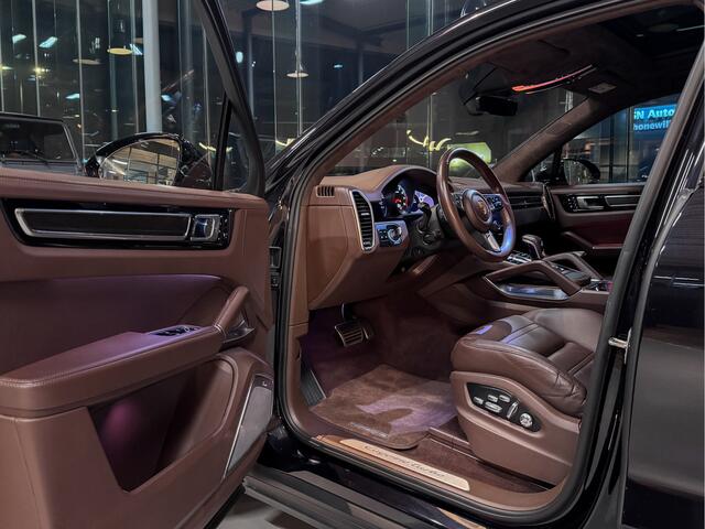 Porsche CAYENNE 4.0 Turbo, Burmester, Keramisch, Pano, 22", Softclose, Trekhaak.