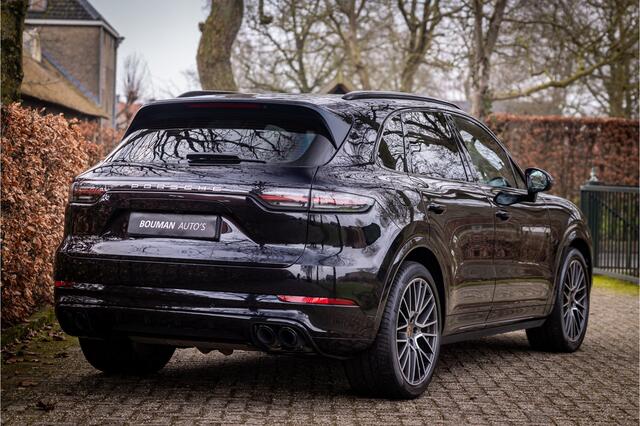 Porsche CAYENNE 3.0 E-Hybrid Massage Vierwielbesturing Soft Close Matrix Stoelventilatie