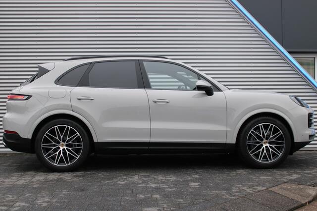Porsche CAYENNE 3.0 E-Hybrid | Sport Chrono | Matrix-Led | 360 | 21 Inch | Pano