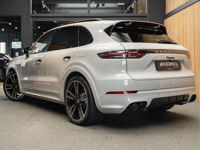 Porsche CAYENNE E-Hybrid Sport Design PDLS+ 3.0 E-Hybrid Surround ACC Volleder