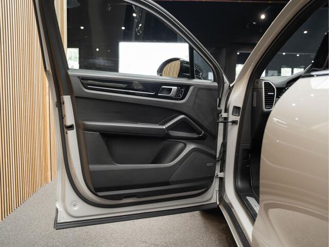 Porsche CAYENNE E-Hybrid Sport Design PDLS+ 3.0 E-Hybrid Surround ACC Volleder