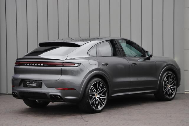 Porsche CAYENNE Coupé 3.0 E-Hybrid | 470PK | Achterasbesturing | Sport-design | Luchtvering | Sport-chrono | Matrix-led | Sfeerverlichting | NL-Auto | 2024.