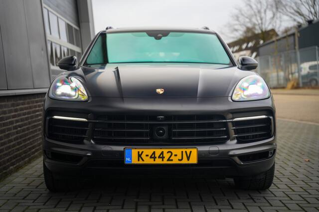 Porsche CAYENNE 3.0 E-Hybrid 463 pk Sport-Chrono / Pano-Dak/ Matrix-Led/ Lucht-Vering/ Bose-Sound/ Sport-Stoelen/ Stoel.Verw/ 360-Camera/ Adap.Cruise/ 22'' LMV