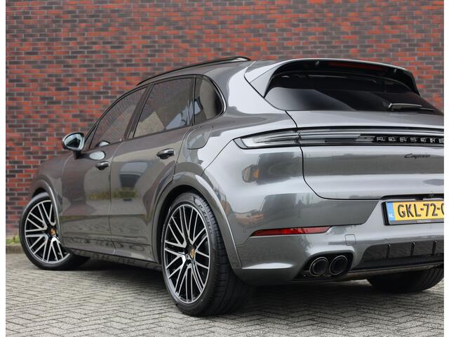 Porsche CAYENNE 3.0 E-Hybrid | Pano - Trekhaak - Pas. Display