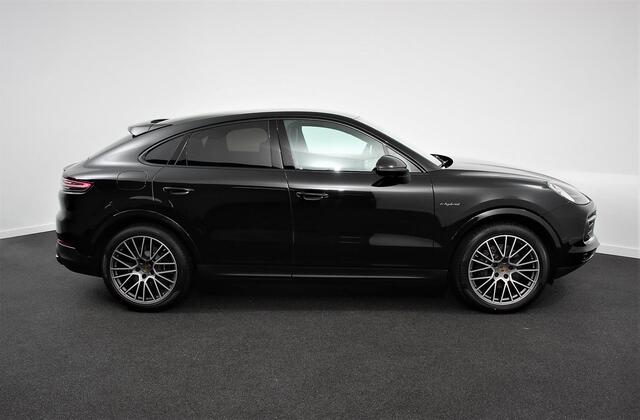 Porsche CAYENNE Coupé 3.0 E-Hybrid 476pk Platinum Edition | Leder | Panorama dak | Luchtvering | Comfortstoelen Electrisch | Navigatie | Climate Control