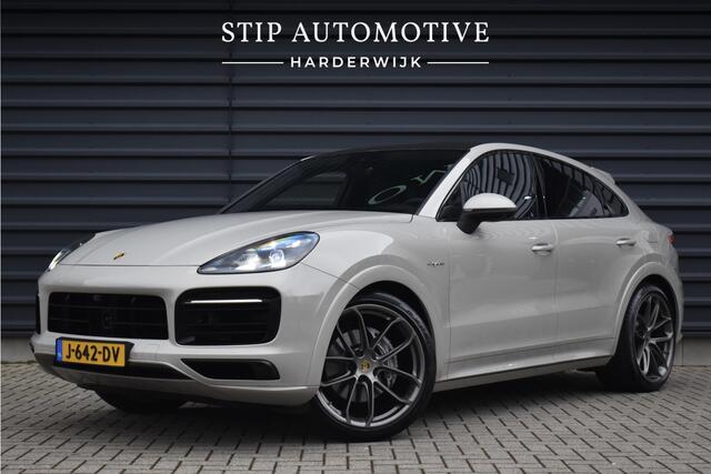 Porsche CAYENNE Coupé 3.0 E-Hybrid 462pk Lightweight | Carbon Dak | ACC | 22'' Wielen | Matrix PDLS+ | Luchtvering | 360 Camera |