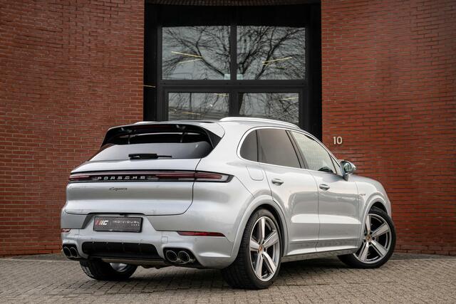 Porsche CAYENNE 3.0 E-Hybrid SportDesign 4-Wielsturing InnoDrive
