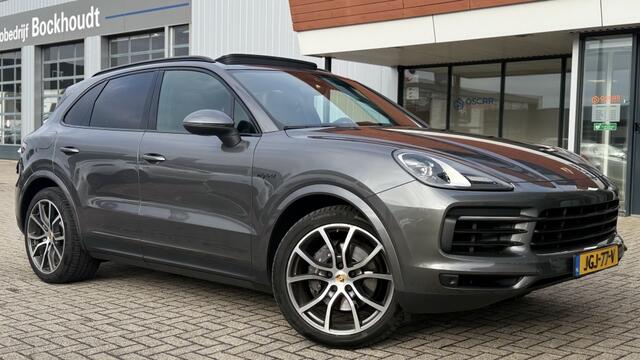 Porsche CAYENNE 3.0 E-Hybrid Pano | Leer | Sport |