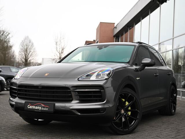Porsche CAYENNE 3.0 E-Hybrid Lucht Pano Zetels 22-inch 360-Cam Sport-Chrono Tr.Haak M-Led