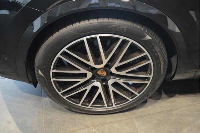 Porsche CAYENNE Coupé 3.0 E-Hybrid pano camera Bose leer 22 inch !!