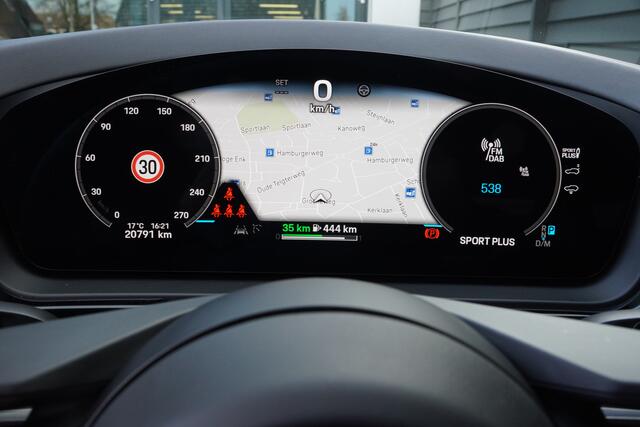 Porsche CAYENNE Coupé 3.0 E-Hybrid Black Edition - PANODAK - TREKHAAK - LUCHTVERING - BOSE -