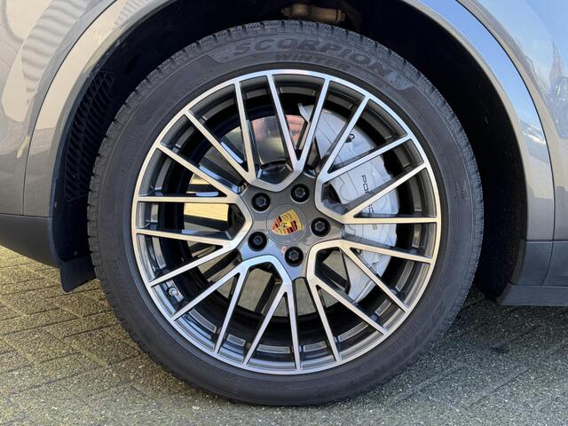 Porsche CAYENNE 2.9 S Platinum Edition | Panoramadak | 360* Camera | Head-Up Display | Softclose | Bose | Elektrische Trekhaak |