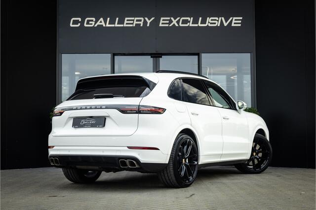 Porsche CAYENNE 4.0 Turbo - Origineel NL | Sport Chrhono + | Luchtvering | Elek. Trekhaak