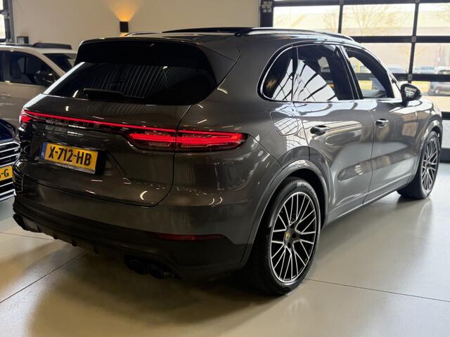 Porsche CAYENNE 3.0 E-Hybrid 462PK / Platinum Edit. / 2022 / 360°