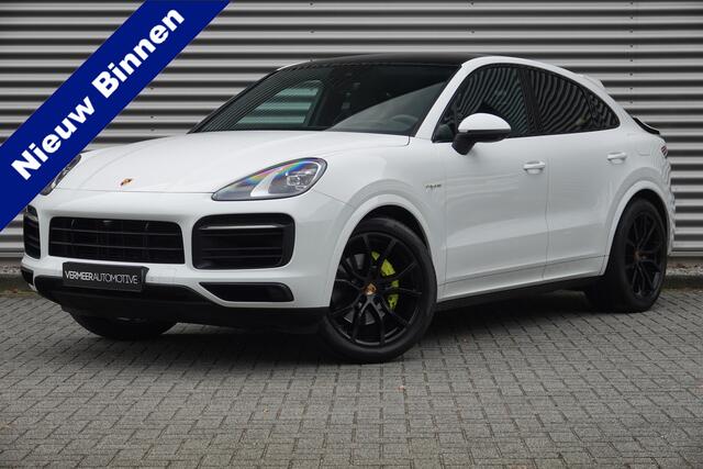 Porsche CAYENNE Coupé 3.0 E-Hybrid | Sport Chrono | Pano | Alcantara | Luchtvering | HUD | Memory | 360 |