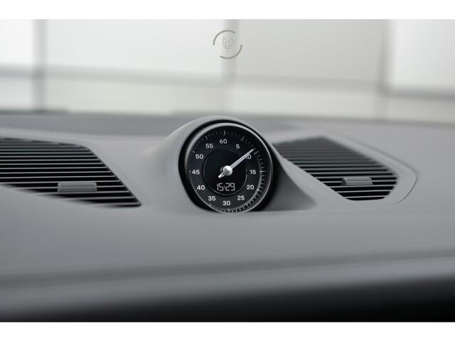 Porsche CAYENNE 3.0 E-Hybrid SportDesign|Passenger Display|21''|Luchtvering|HUD|ACC|Bose|18-voudig|Panorama|Stoelkoeling