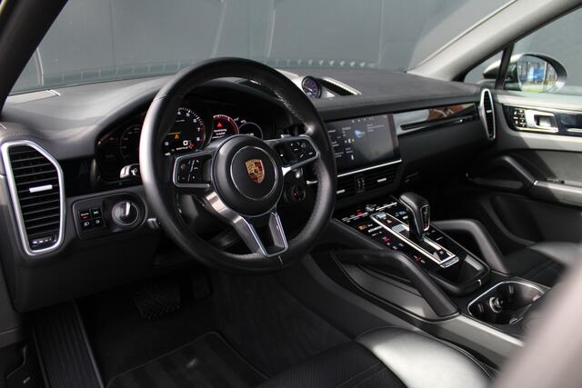 Porsche CAYENNE Coupé 3.0 E-Hybrid - Luchtvering - Sport Chrono - 360 Camera - Adapt Sportstoelen - Leder - Carplay/Android - Rijklaar