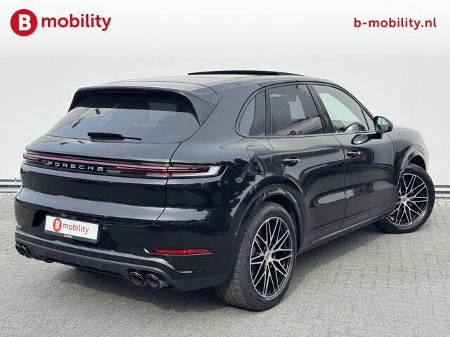 Porsche CAYENNE 3.0 E-Hybrid Sport Chrono Head-Up Trekhaak NL Auto! | Stoelverwarming/Ventilatie | Bijrijdersdisplay | Luchtvering | BOSE