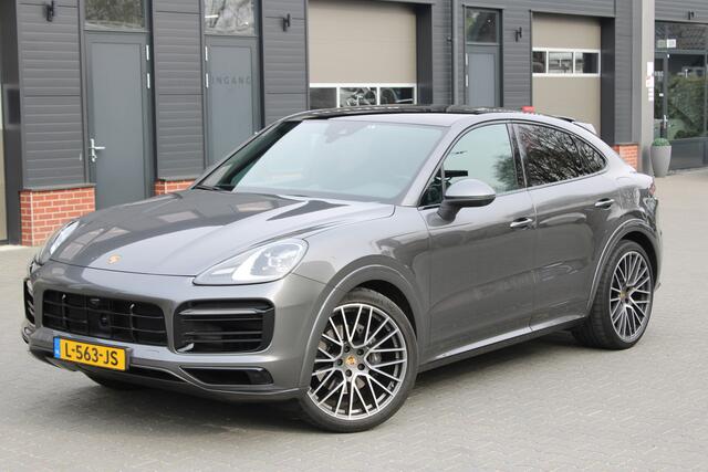 Porsche CAYENNE Coupé 3.0 E - Hybrid - 22 inch - Sport Design - Panoramadak - Adaptieve cruise control - Sport Grono 18 voudig verstelbare stoelen - Luchtvering - Matrix Led koplampen - Trekhaak Nederlandse Porsche - Bose - Rondom zicht camera