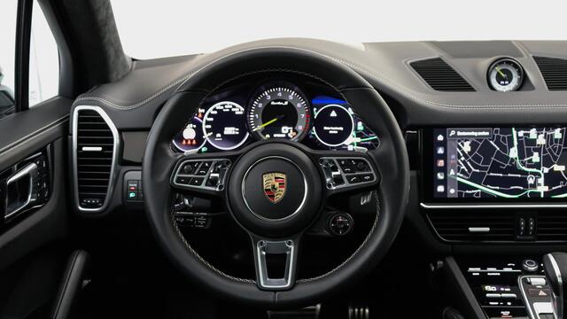 Porsche CAYENNE 4.0 Turbo S E-Hybrid | Head-up | Soft-Close | PCCB | Achterasbesturing | Panoramadak | Nachtzicht-assistent