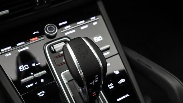 Porsche CAYENNE 4.0 Turbo S E-Hybrid | Head-up | Soft-Close | PCCB | Achterasbesturing | Panoramadak | Nachtzicht-assistent