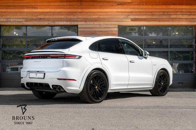 Porsche CAYENNE Coupé 3.0 S E-Hybrid 520pk | Burmester | Stoel Klimate | Sportuitl. | El. Trekh. | Panorama |