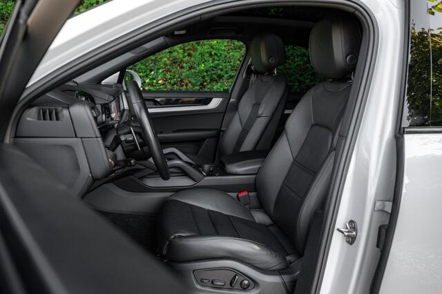 Porsche CAYENNE Coupé 3.0 S E-Hybrid 520pk | Burmester | Stoel Klimate | Sportuitl. | El. Trekh. | Panorama |