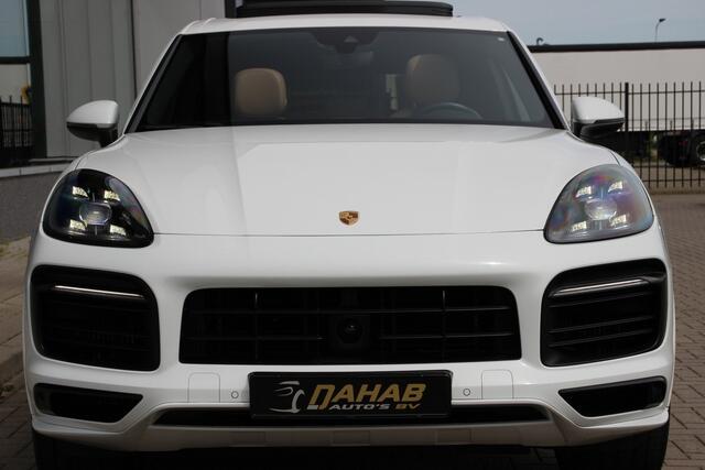 Porsche CAYENNE 3.0 | SportDesign | Pano | Luchtvering | Adaptief cruise control | Stoelkoeling | 22" | 340PK