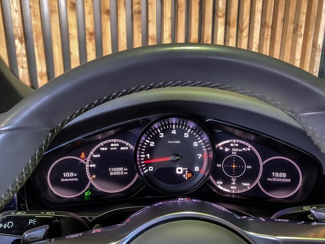 Porsche CAYENNE 3.0 V6 340PK Automaat | PANO | BOSE | LUCHTVERING | SPORT CHRONO | AMBIENTE |