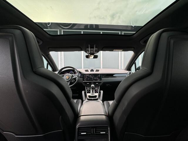 Porsche CAYENNE Coupe 3.0 E-Hybrid | Luchtvering | Pano | Trekhaak | 5 Alarm