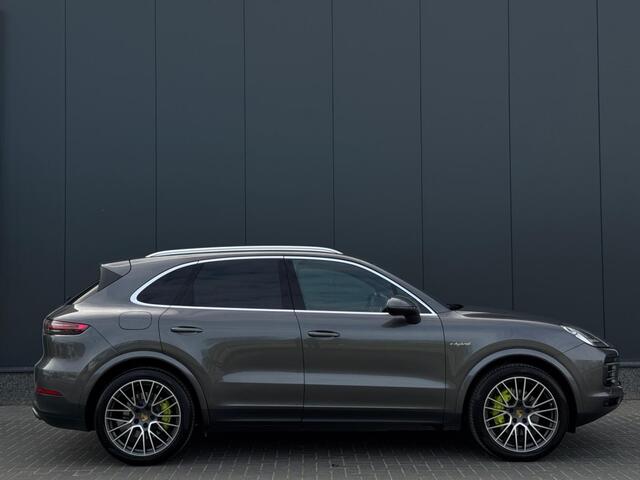 Porsche CAYENNE 3.0 E-Hybrid M22 SPORTCHRONO 360 CAMERA LEDER LED