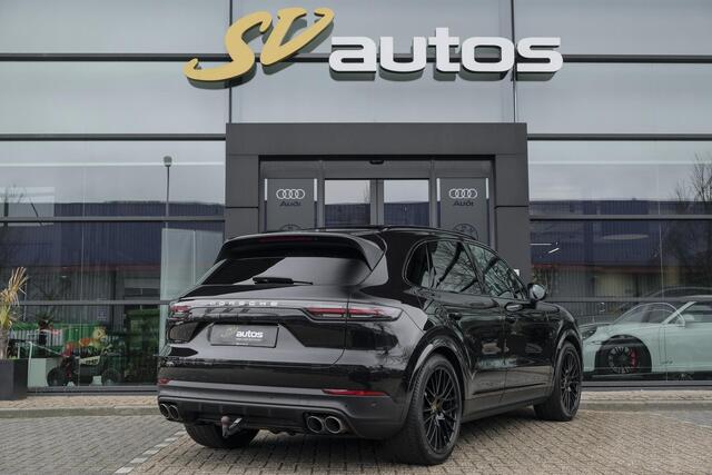 Porsche CAYENNE S 2.9 S 441pk Panoramadak Trekhaak elektrisch Comfortstoelen Black edition Luchtvering DAB Sfeerverlichting