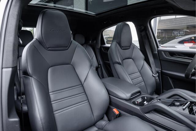Porsche CAYENNE Coupé 4.0 Turbo E-Hybrid Cashmere Beige Techart - Passenger Display - Trekhaak
