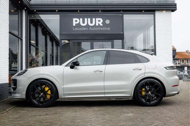 Porsche CAYENNE Coupé 4.0 Turbo E-Hybrid Cashmere Beige Techart - Passenger Display - Trekhaak