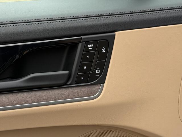 Porsche CAYENNE 3.0 E-Hybrid | NL-Auto/1e eign./Laser LED/Pano/Luchtvering/Sportuitlaat