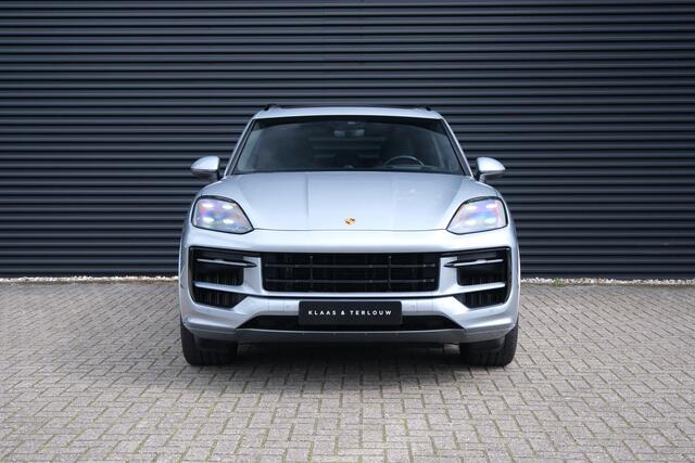 Porsche CAYENNE 3.0 E-Hybrid Nieuw Model | Achterasbesturing | Sportchrono + Sport Design | Elec Trekhaak |