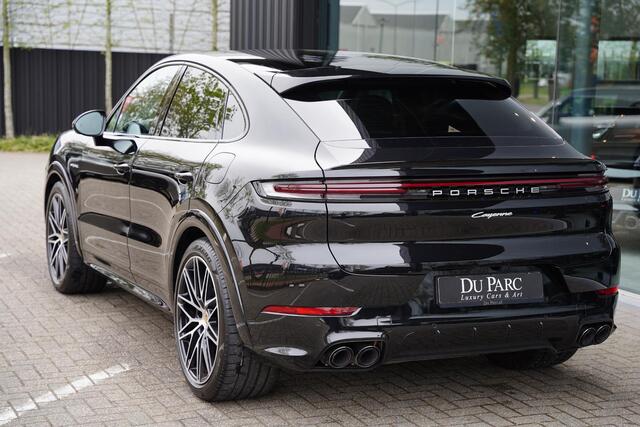 Porsche CAYENNE Coupé 3.0 E-Hybrid / Sport Chrono / Vierwielsturing / Sport Design Pakket / NL- Auto