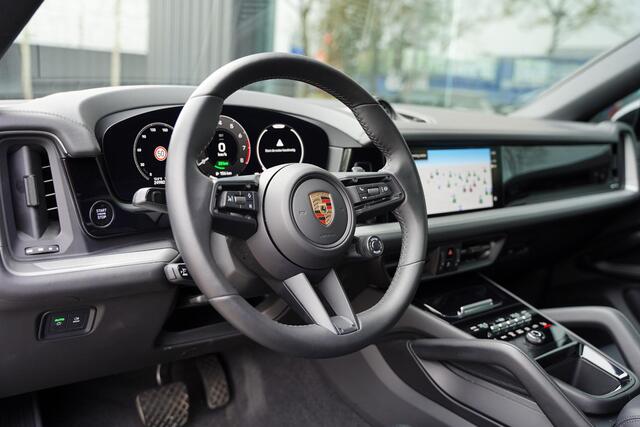 Porsche CAYENNE Coupé 3.0 E-Hybrid / Sport Chrono / Vierwielsturing / Sport Design Pakket / NL- Auto