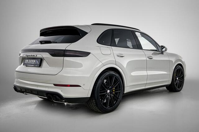 Porsche CAYENNE 4.0 Turbo S E-Hybrid Pano, Keramisch, Sport Chrono, Achterasbesturing, Burmester, HUD