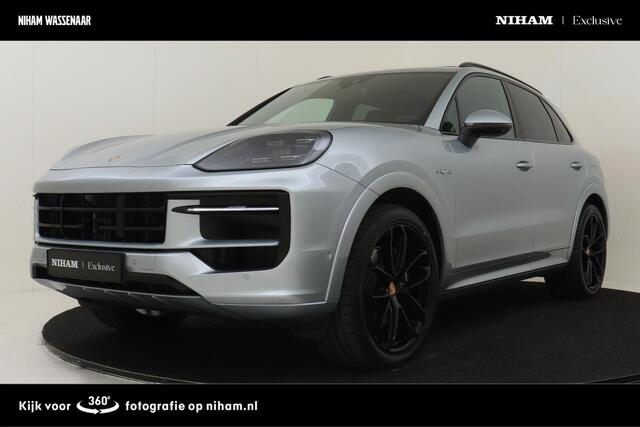 Porsche CAYENNE 3.0 E-HYBRID -SPORT DESIGN|SPORT CHRONO|22"LM VELGEN|PANO-DAK|360 CAMERA|LUCHTVERING|TREKHAAK|DOLOMIETZILVER|MATRIX LED|ADAPT. CRUISE|SPORTSTOELEN