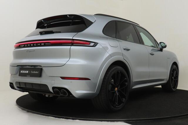 Porsche CAYENNE 3.0 E-HYBRID -SPORT DESIGN|SPORT CHRONO|22"LM VELGEN|PANO-DAK|360 CAMERA|LUCHTVERING|TREKHAAK|DOLOMIETZILVER|MATRIX LED|ADAPT. CRUISE|SPORTSTOELEN