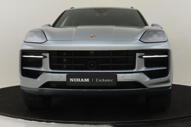 Porsche CAYENNE 3.0 E-HYBRID -SPORT DESIGN|SPORT CHRONO|22"LM VELGEN|PANO-DAK|360 CAMERA|LUCHTVERING|TREKHAAK|DOLOMIETZILVER|MATRIX LED|ADAPT. CRUISE|SPORTSTOELEN