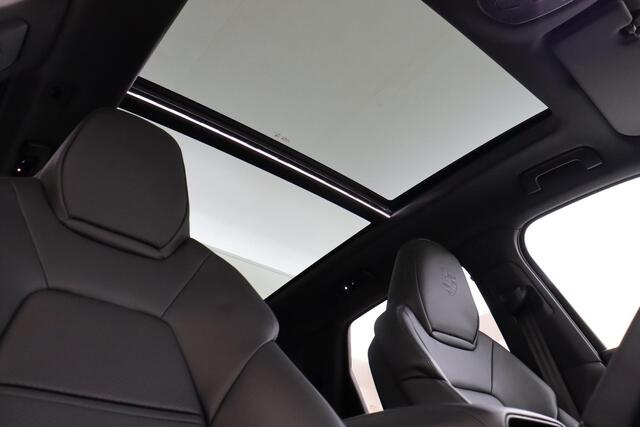 Porsche CAYENNE 3.0 E-HYBRID -SPORT DESIGN|SPORT CHRONO|22"LM VELGEN|PANO-DAK|360 CAMERA|LUCHTVERING|TREKHAAK|DOLOMIETZILVER|MATRIX LED|ADAPT. CRUISE|SPORTSTOELEN