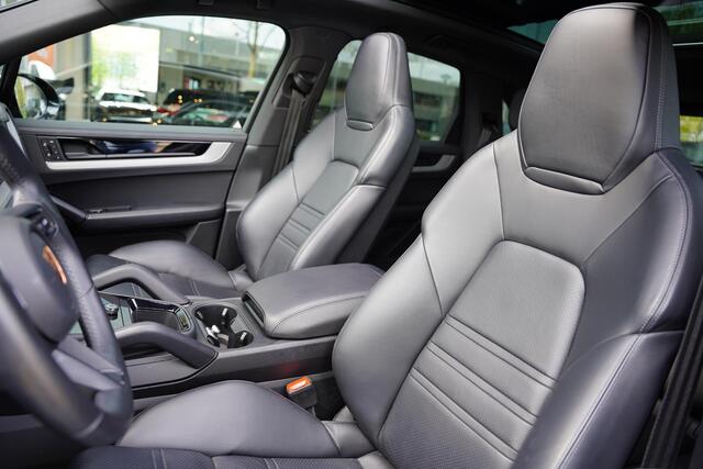 Porsche CAYENNE 3.0 S E-Hybrid Black Edition / Sport Uitlaat / Sport Design Pakket
