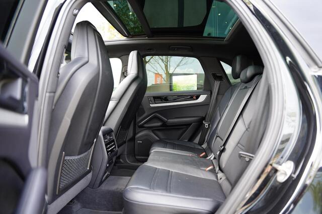 Porsche CAYENNE 3.0 S E-Hybrid Black Edition / Sport Uitlaat / Sport Design Pakket