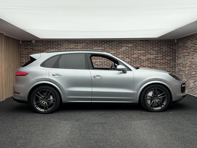 Porsche CAYENNE 4.0 Turbo Panorama headup Sport Chrono Memory
