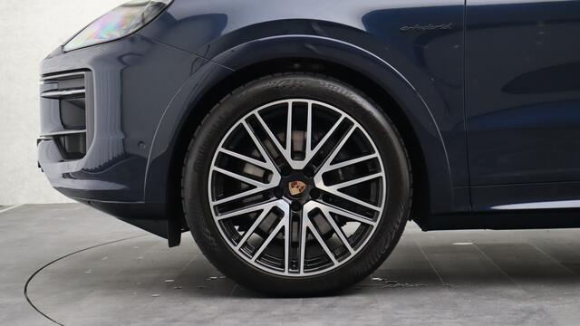 Porsche CAYENNE Coupé 3.0 E-Hybrid Black Edition SportDesign | Panoramadak | Soft-Close | InnoDrive | BOSE Sound | Trekhaak